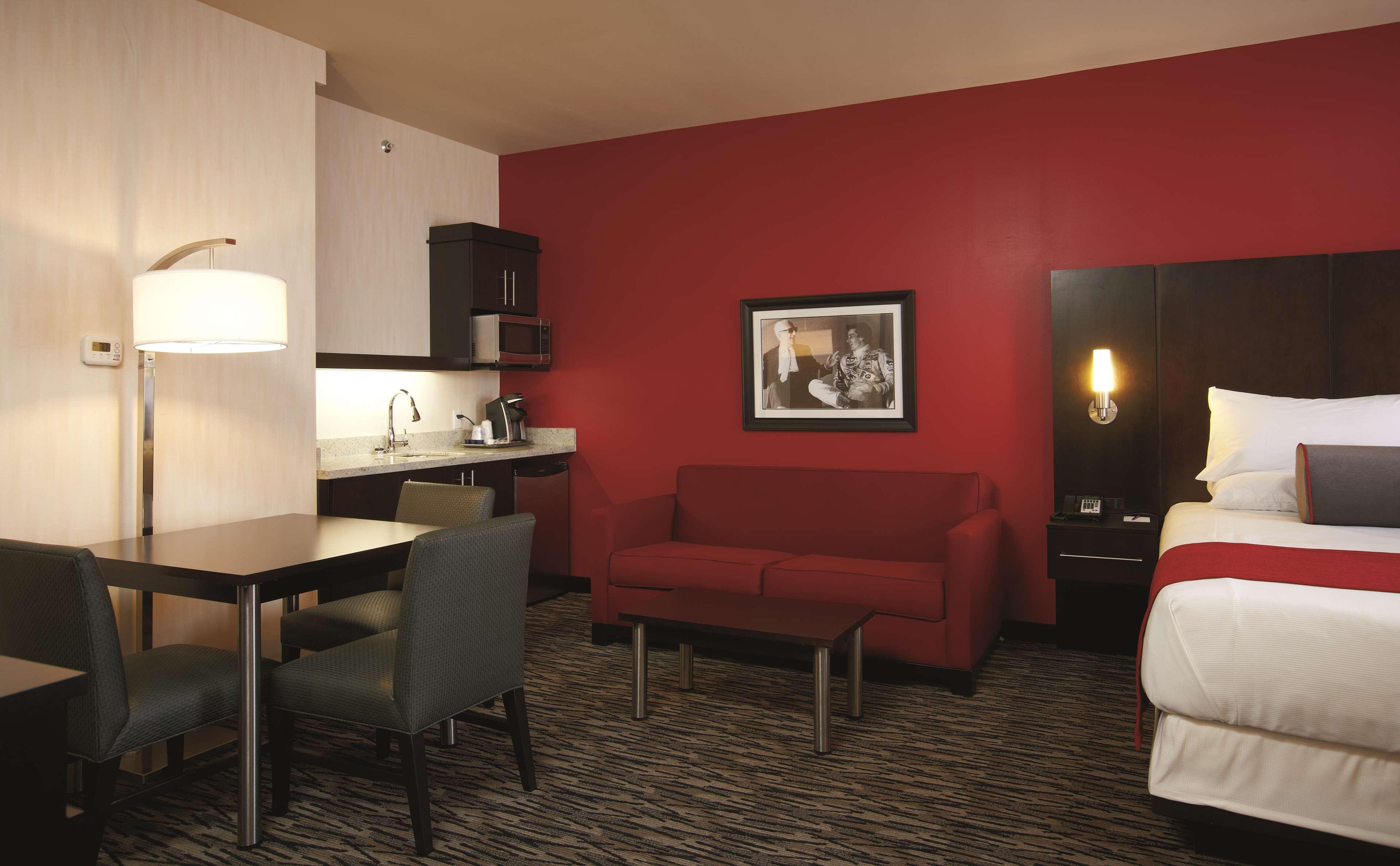C Hotel By Carmen'S, BW Premier Collection Хамилтън Екстериор снимка