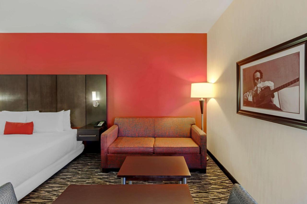 C Hotel By Carmen'S, BW Premier Collection Хамилтън Екстериор снимка